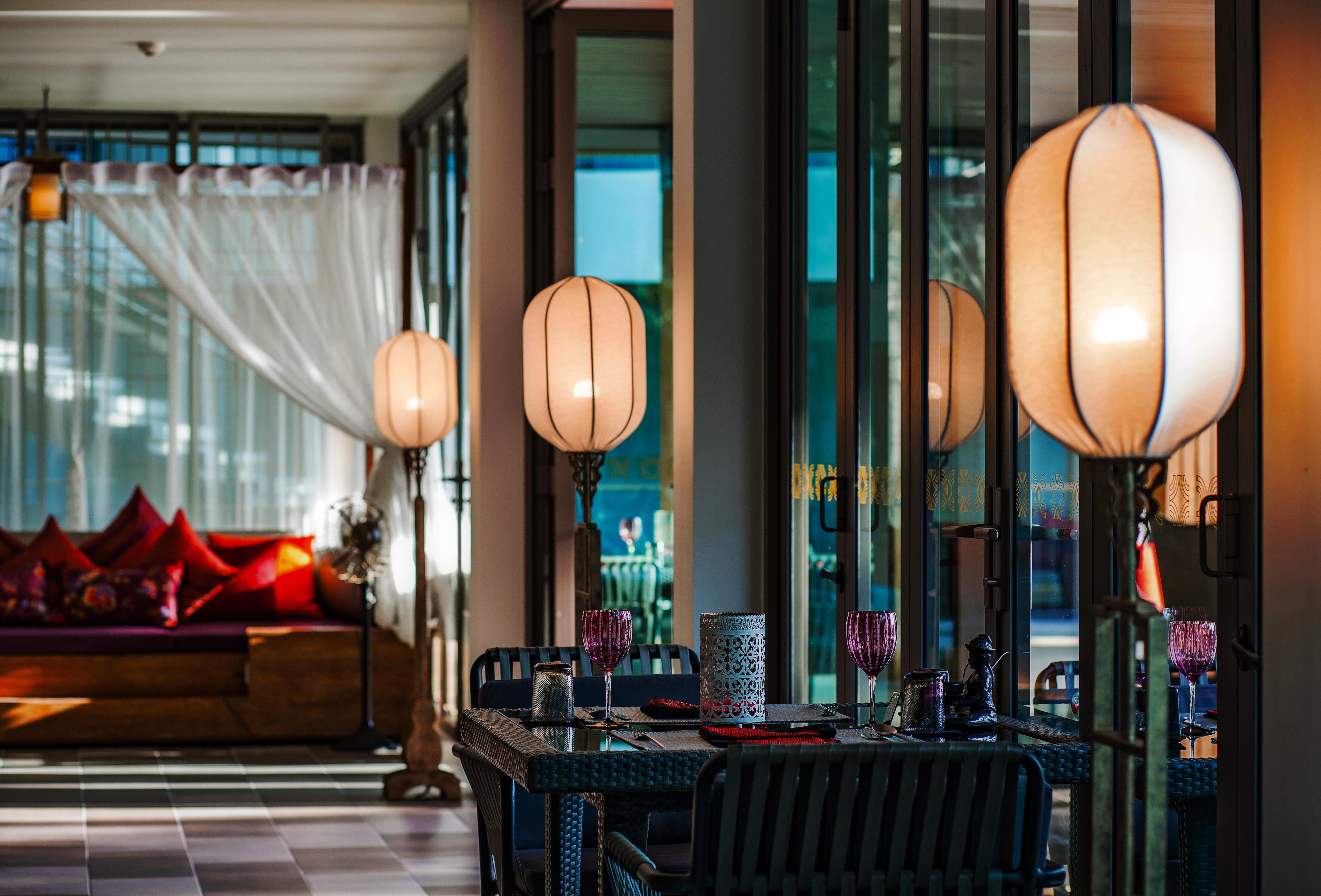 Fusion Suites Phuket Patong Экстерьер фото The interior of the restaurant