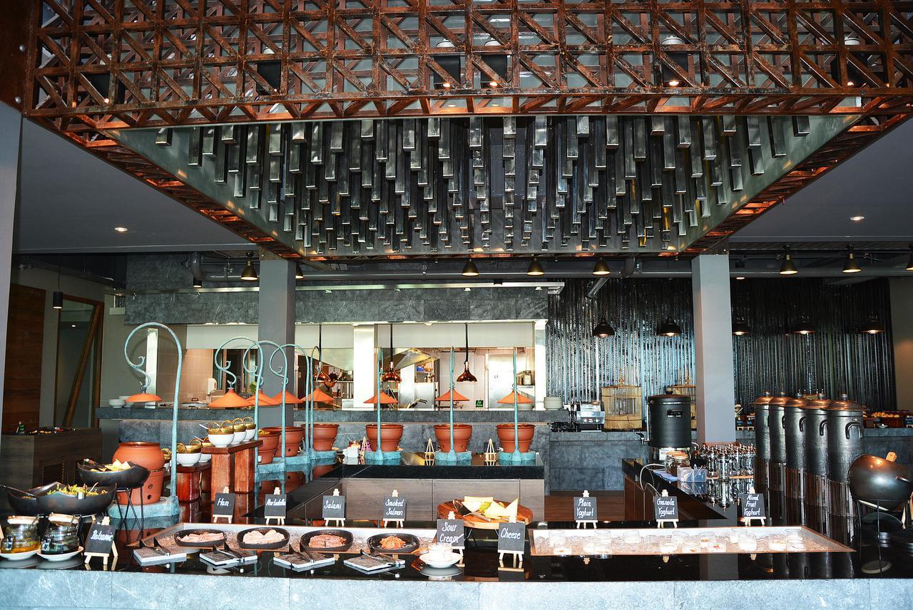 Fusion Suites Phuket Patong Экстерьер фото The buffet at the restaurant